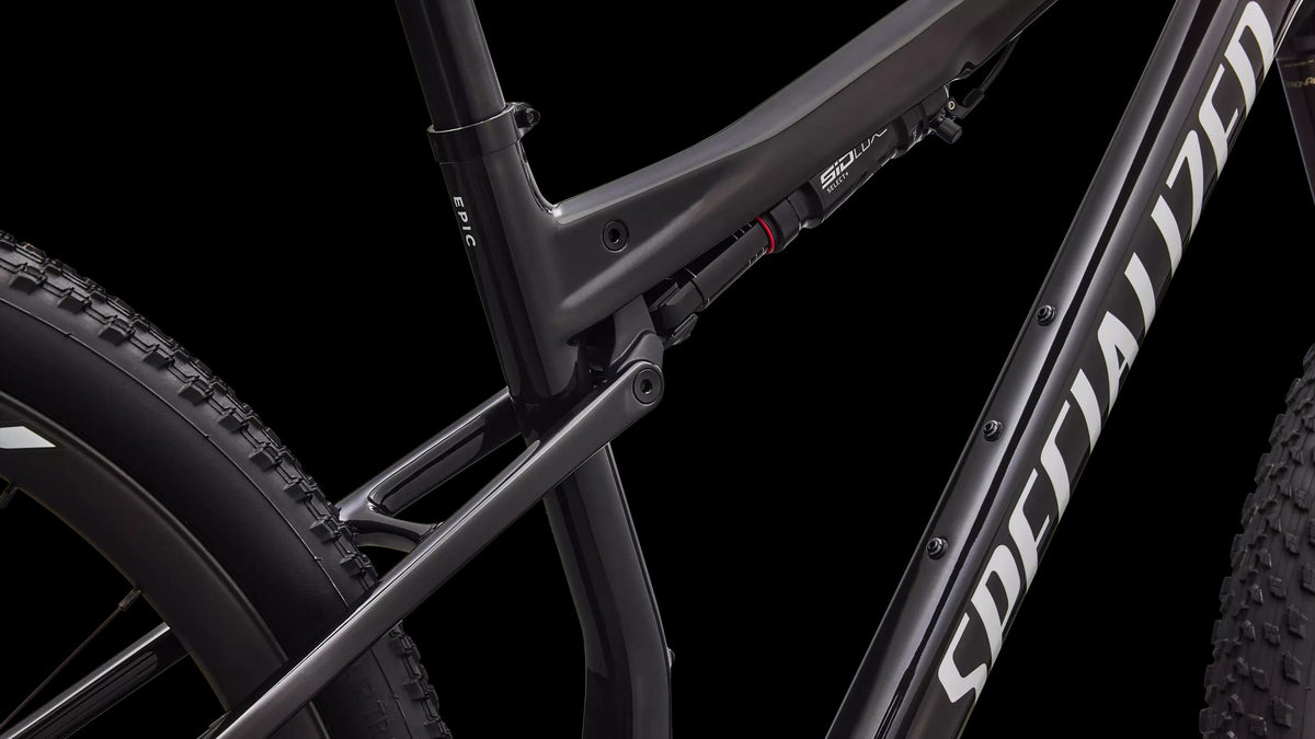 Epic 9 Expert (2027) — Gloss Carbon / White — detail 70