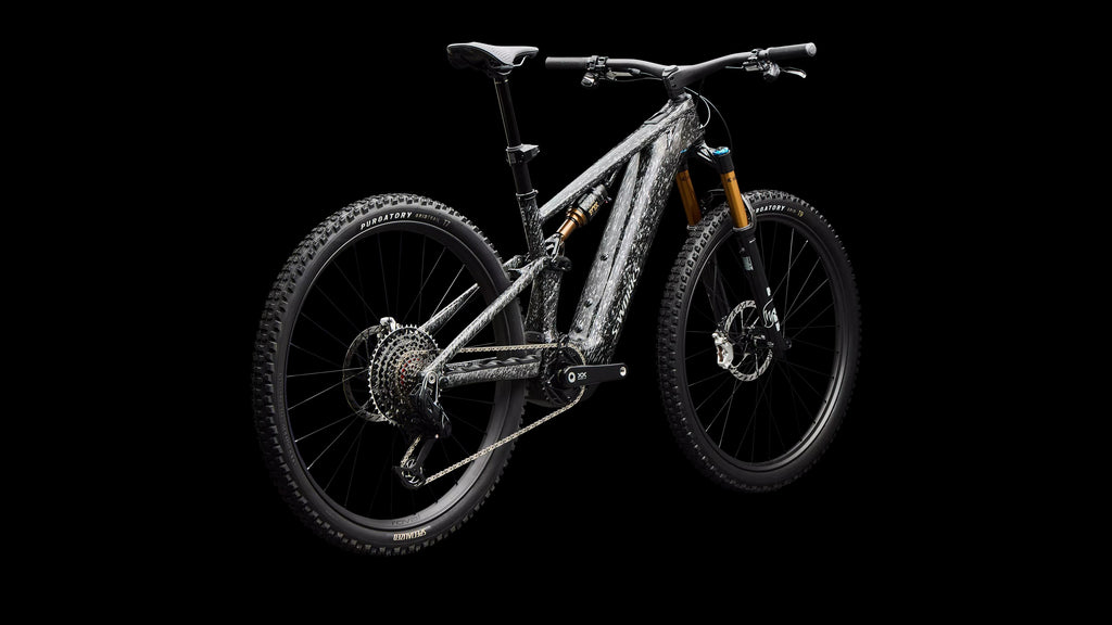 S-Works Turbo Levo R (2026) — Gloss Shadow Silver Blended Speckle Over Carbon / Silver Dust — detail 120