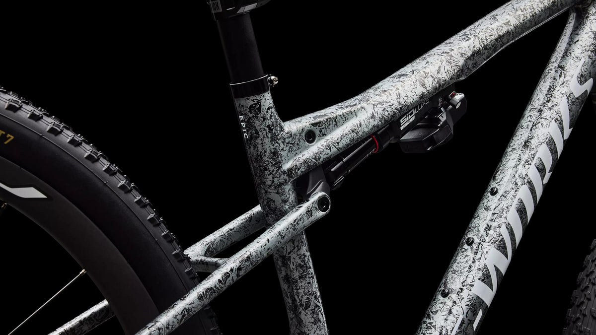 S-Works Epic 9 (2027) — Gloss Metallic Obsidian Multi Color Dry Impasto/ Metallic White Silver — detail 140