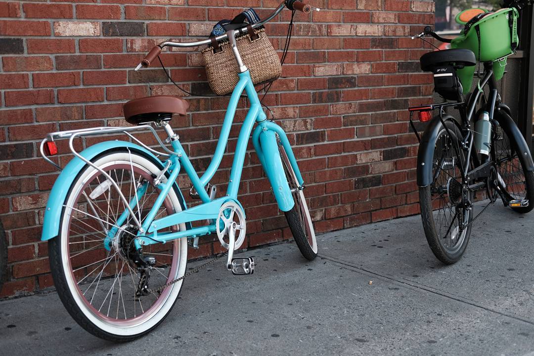 sixthreezero EVRYjourney Women's 24" 7 Speed Step-Through Touring Hybrid Bicycle — product view 215