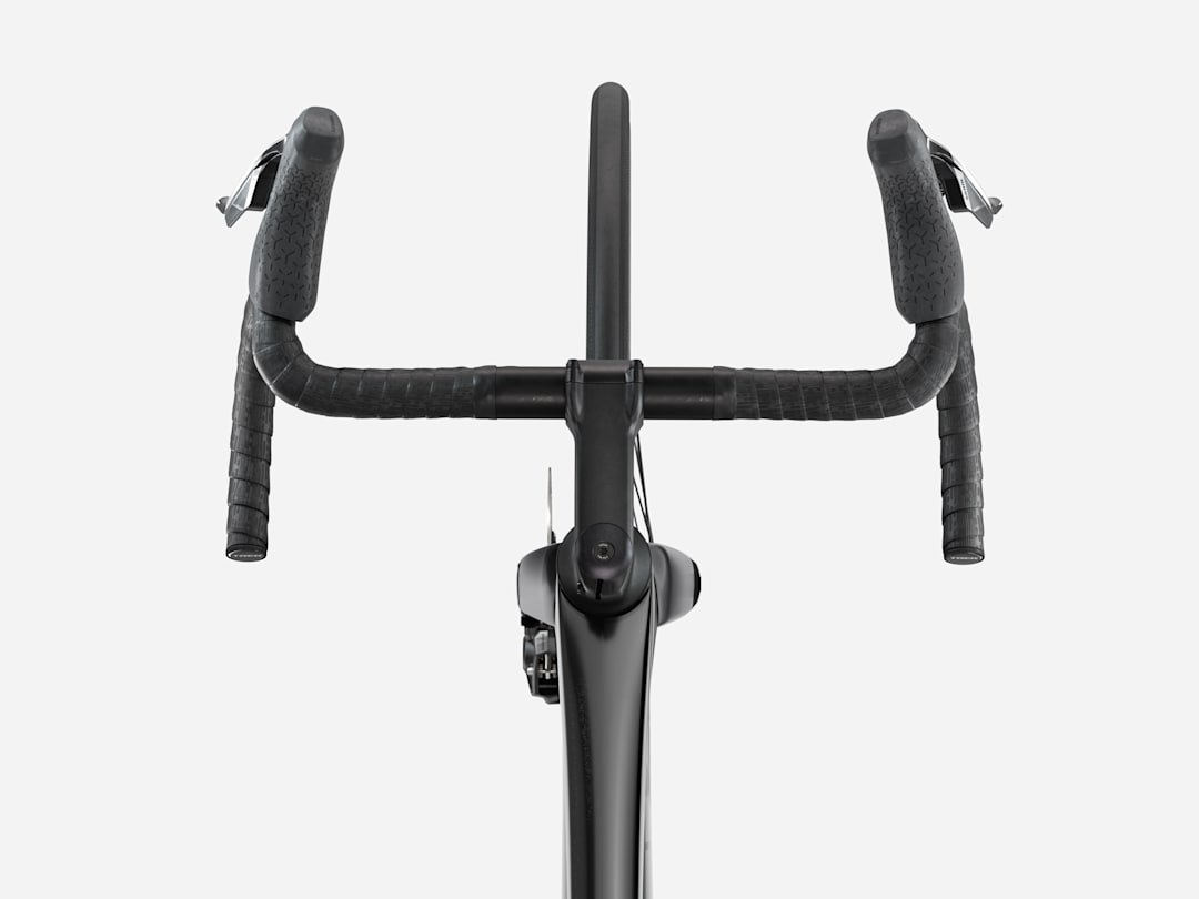 2027 Trek Madone SL 6 AXS Gen 8 - Gloss Dark Star/Matte Deep Smoke — image 3